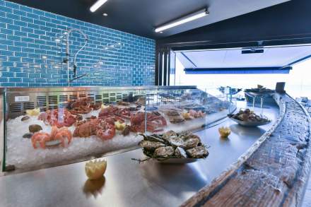 Buffet La Yole de Chris Restaurant Bord de Mer La Rochelle, Plage de la Concurrence